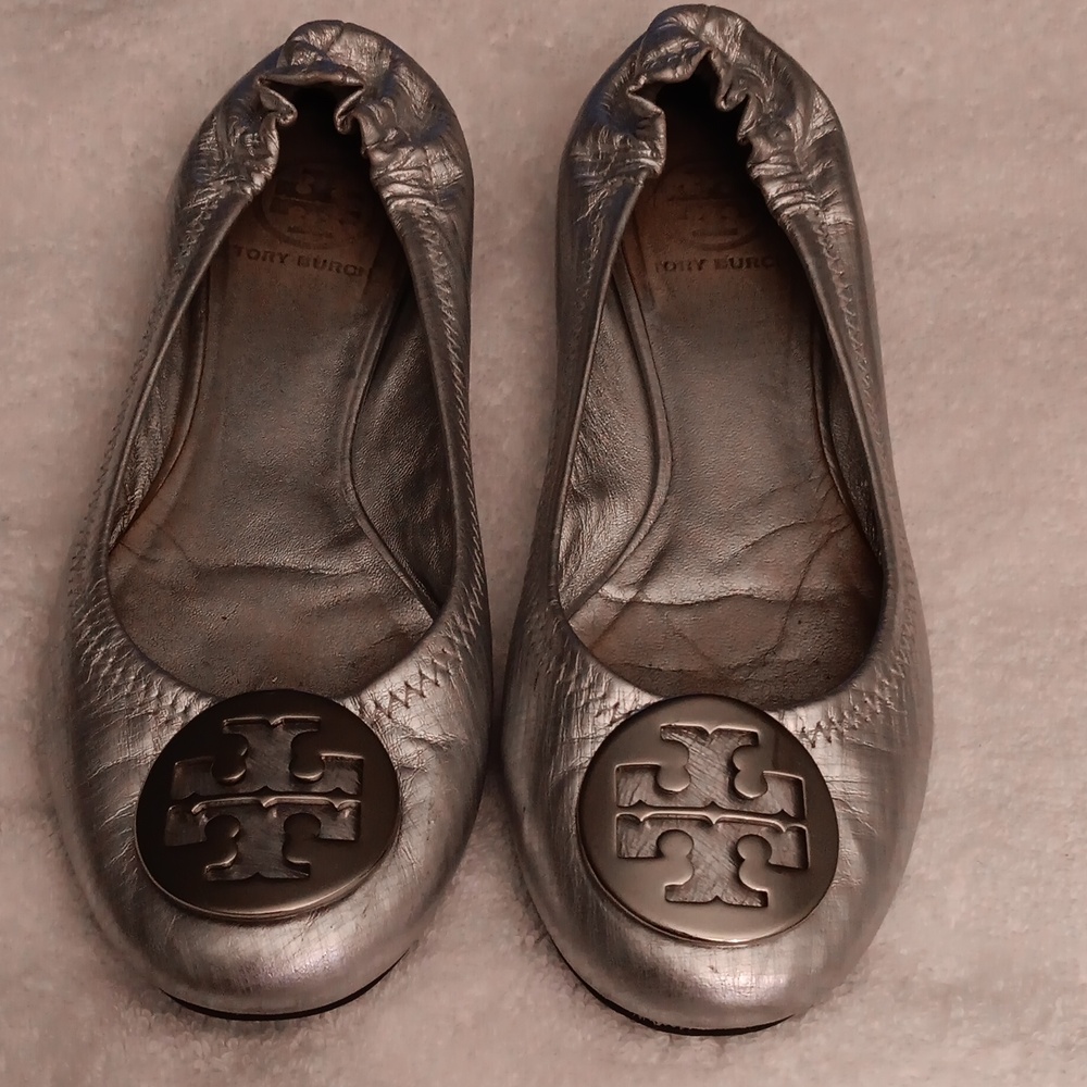 Tory Burch Metallic Silver Leather Reva Ballet Flats. SIZE 7 (Pre-Love)